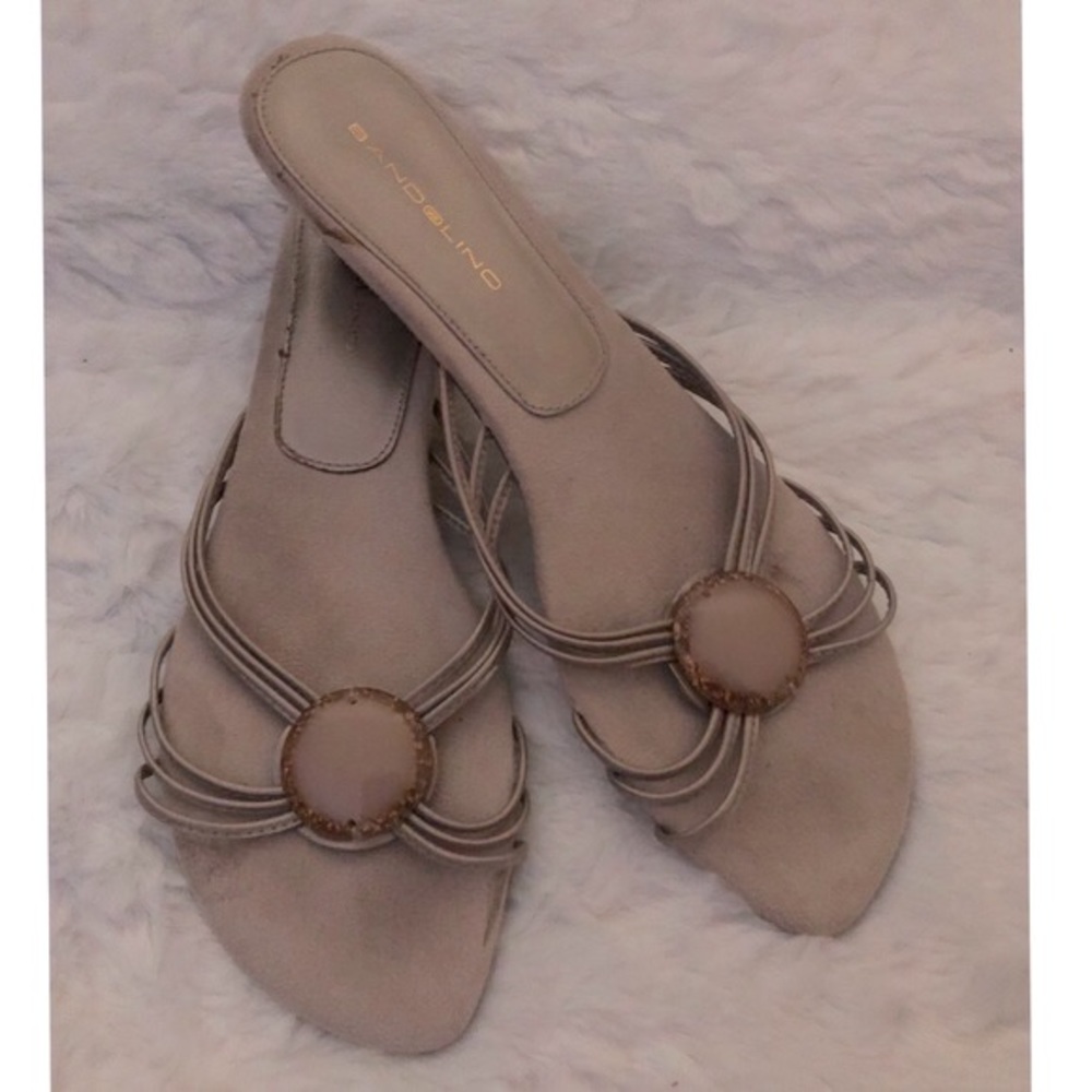 Bandolino Rumford Sandals with Wooden Kitten Heels 10M